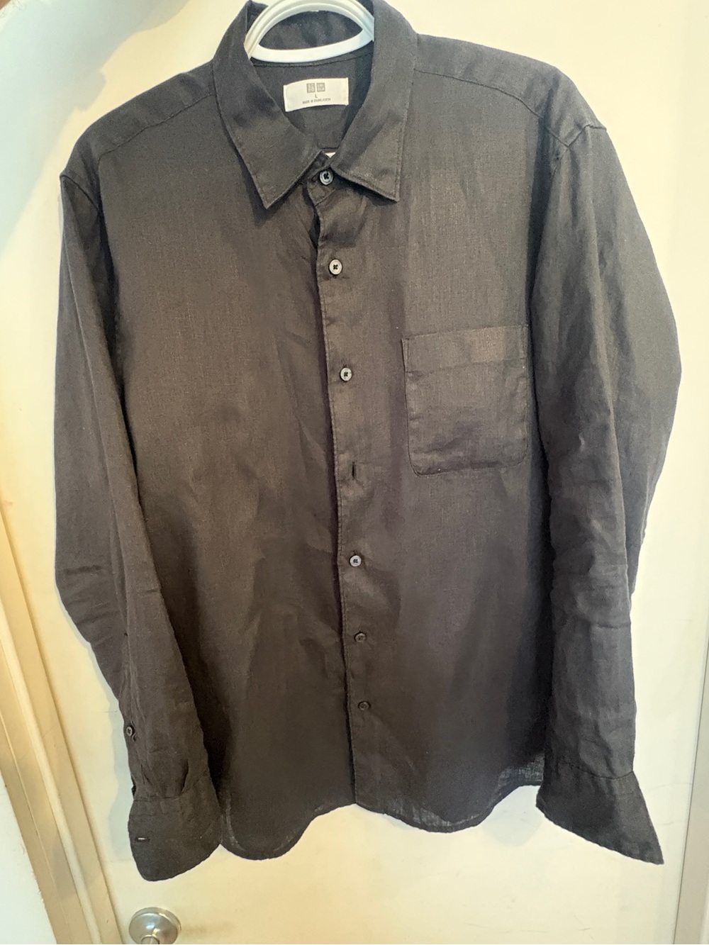 Uniqlo Men black linen Button-Down Shirt